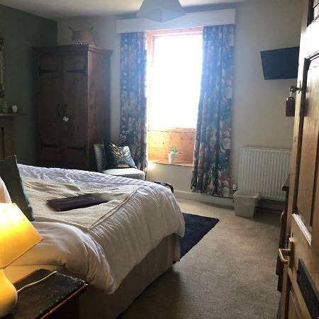 The Hollow Bed And Breakfast Great Longstone ภายนอก รูปภาพ