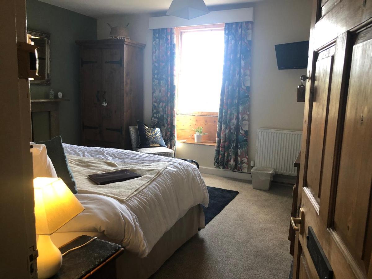 The Hollow Bed And Breakfast Great Longstone ภายนอก รูปภาพ